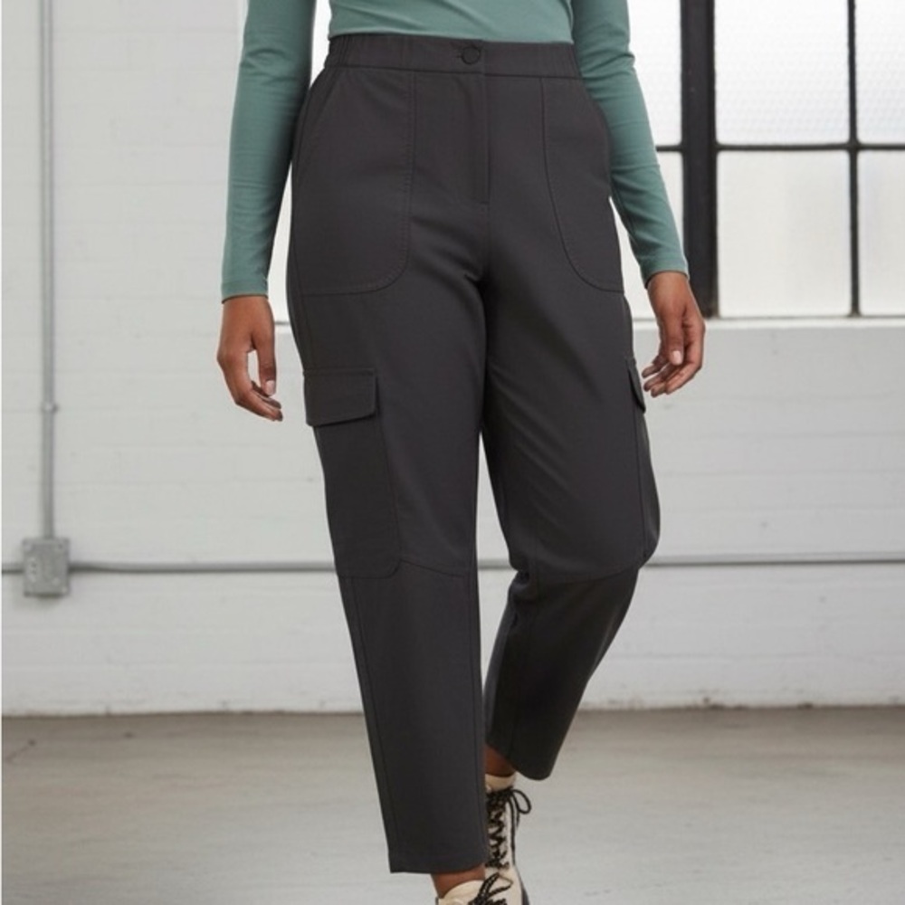 LULULEMON Light Utilitech Cargo Pocket High-Rise Cropped Pant in Charcoal Gray